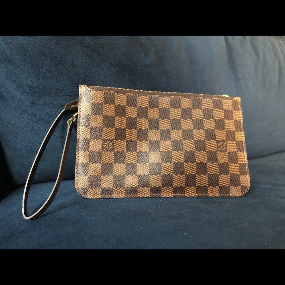 Louis Vuitton Damier Ebene Neverfull Pochette